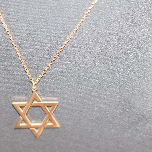 Jewish Star of David Gold Necklace - Picture 1 of 2